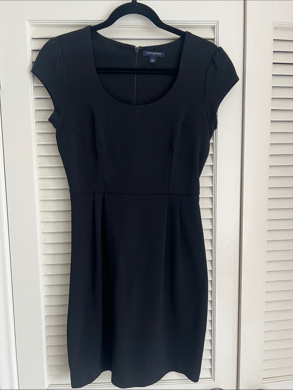 Banana Republic Black Scoop-Neck Cap-Sleeve Mini Dress